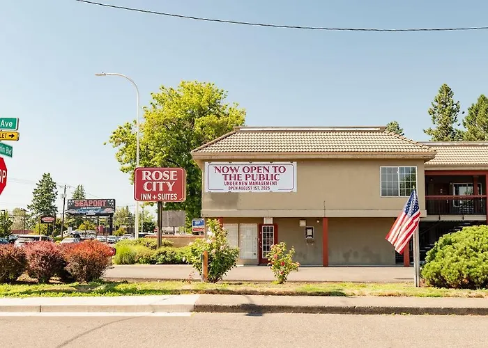 Rose City Inn & Suites